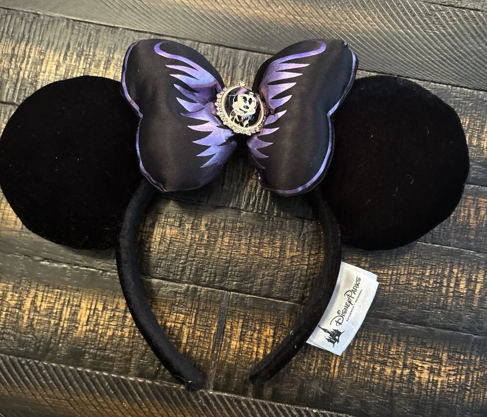 Disney Parks Minnie Mouse Cameo Ears Halloween Skull Brooch Black & Purple